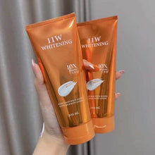 Load image into Gallery viewer, 11w Whitening Body Lotion 200ml. Ready to ship immediately. Moisturizes the skin.