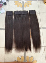Load image into Gallery viewer, Human hair extensions, extra thick ends, 50 centimeters long, weighing approximately 200 grams.