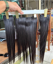 Load image into Gallery viewer, Real human hair extensions, black, straightened, 60 centimeters, 1 bundle makes 3 pieces