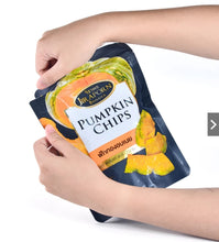 Load image into Gallery viewer, Jiraporn Butter-Roasted Pumpkin – Sweet, buttery, and crunchy (60g) - JIRAPORNFOOD