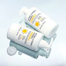 Load image into Gallery viewer, APLB RETINOL VITAMIN C VITAMIN E BODY LOTION 300ml