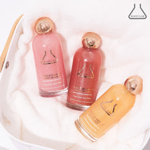 Load image into Gallery viewer, BEAUTILAB Anti-Aging Shimmering Body Oil is a body oil that nourishes the skin,