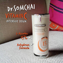 Load image into Gallery viewer, Dr. Somchai Vitamin C Intensive Serum 15 ml. A concentrated 15% Vitamin C serum