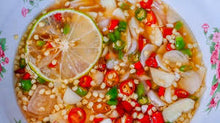 Load image into Gallery viewer, Fish Sauce Mixed Chili Seasoning Salty Spicy Thai Food Oyster Brand 50 Sachet
