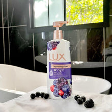 Load image into Gallery viewer, LUX Body Wash Hydrating Glow Sweet Mixed Berries Fragrance 500 ml pack of 2