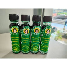 Load image into Gallery viewer, Mae Kulab Green Oil Thai Herbal Massage Traditional Formula Ointment 20cc.