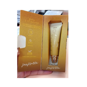 Q Russ Q UV Sunscreen SPF 50+ PA++++ Primer, Foundation Waterproof 10g.