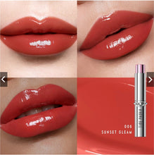 Load image into Gallery viewer, Time Phoria Spectra Ultra Stay-Shine Transfer Proof Lip Vinyl: High gloss, waterproof, sweatproof, rainproof.