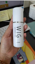Load image into Gallery viewer, Combs and conditioning sprays for hairpieces help keep hairpieces and wigs soft,