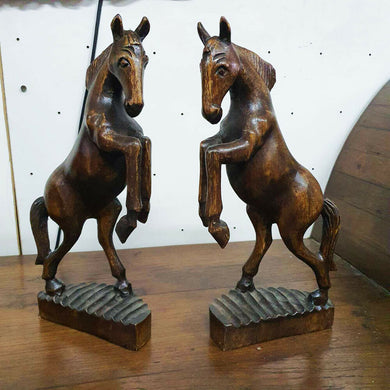 2 Horses Wooden Hand Carved Figurines Sculpture Stand Vintage Style Home Decor