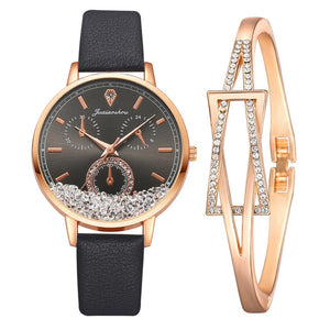 Watch For Women Fashion Quartz Watch Elegant Leather Strap Movable Diamond Ladies