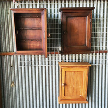 Load image into Gallery viewer, Wooden Keys Box Wall Mounted Hook Hanging Vintage Style Barn Home Decorative