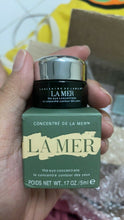 Load image into Gallery viewer, Original La Mer The Eye Concentrate Skin 17oz / 5ml