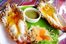 Load image into Gallery viewer, LAYS Potato Chips Crispy Snack Shrimp&amp;Seafood Spicy Sauce Flavor 73g