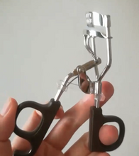 Load image into Gallery viewer, Beauty Cottage Natural Curve Eyelash Curler Eyelashes Naturally Flexible Easily