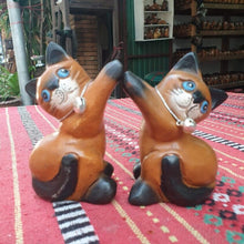 Load image into Gallery viewer, WOODEN PAIRS CAT Cheers Hand Carve Statue Figurine Crafted Home Decor So Cute