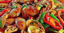Load image into Gallery viewer, Wai Wai Instant Noodles Clams Hoi Lai Pad Cha Thai Flavor Spicy Sweet 60g