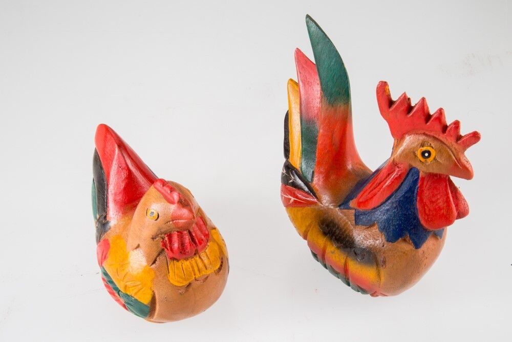 Chickens Figurine Wooden Carved Pair Hand Painted Thai Craft Decor Collectibles