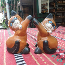 Load image into Gallery viewer, WOODEN PAIRS CAT Cheers Hand Carve Statue Figurine Crafted Home Decor So Cute