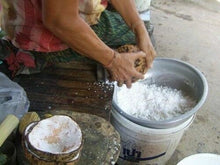 Load image into Gallery viewer, Ancient Coconut Grater Shredder Wood Scraper Thai Food Oil Portable Grinder DHL