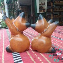 Load image into Gallery viewer, WOODEN PAIRS CAT Cheers Hand Carve Statue Figurine Crafted Home Decor So Cute