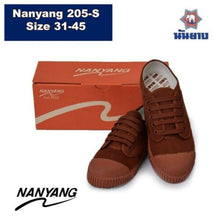 Load image into Gallery viewer, Nanyang 205S Sneakers VTG Sepak Takraw Futsal Thailand Shoes Original